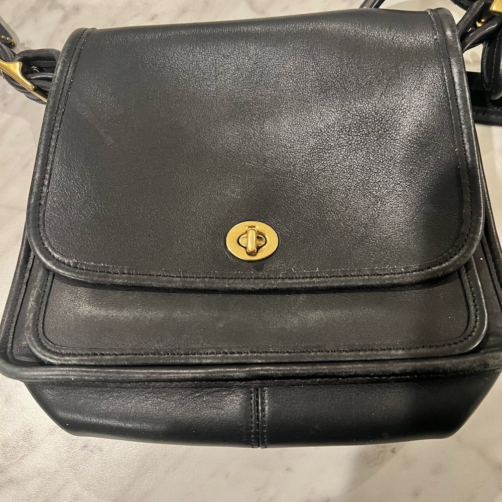 Coach Black Leather Women's purse. Excellent condition. No rips, tears.